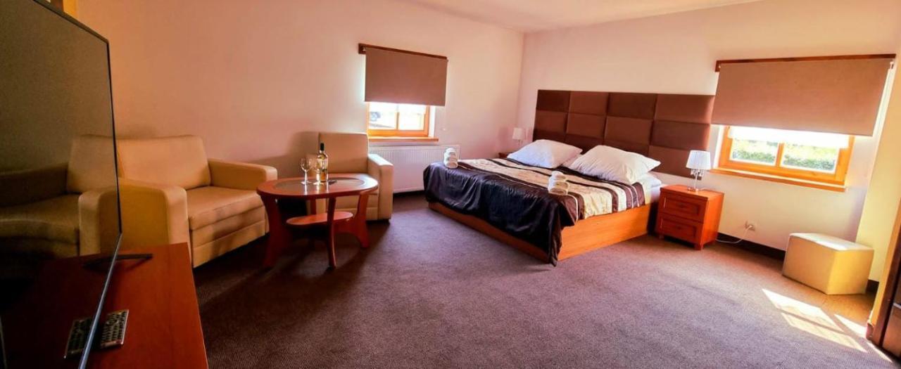 Hotel Karczma U Macieja 博尔库夫 外观 照片